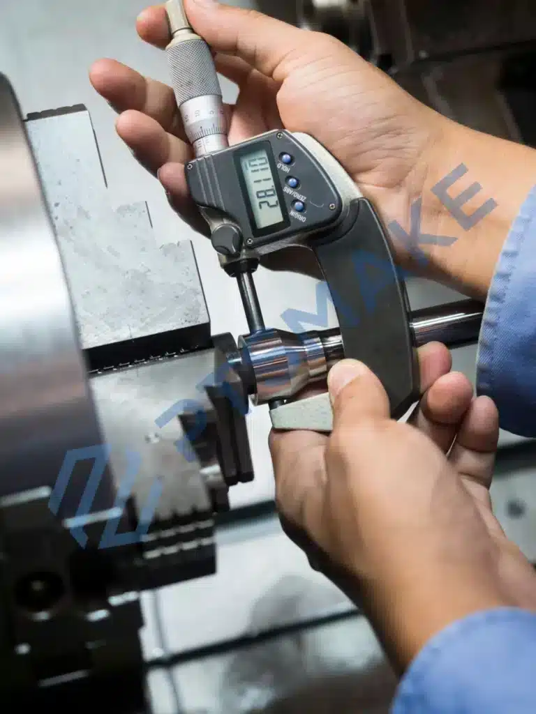 Measuring component dimensions with a micrometer