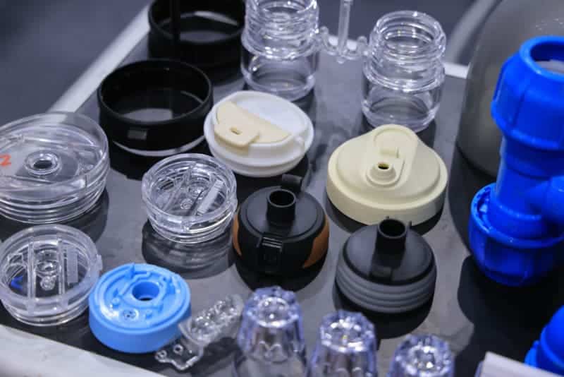 Customized injection molded components meeting industry standards