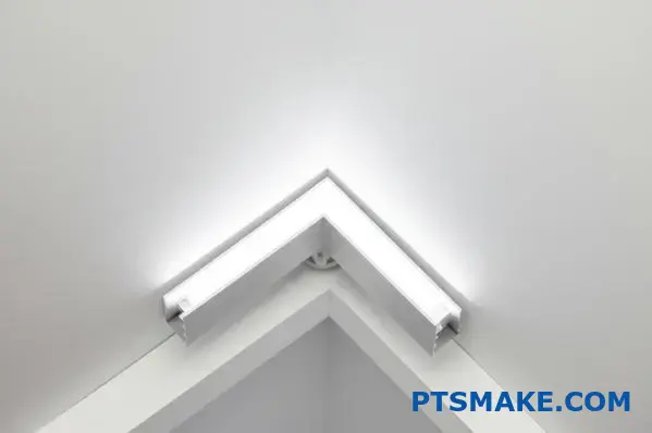 زاوية جانبية LED مع ناشر في مبيت من الألومنيوم بزاوية 90 درجة